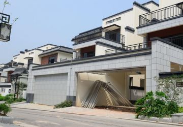 佛山順德碧桂園銀灰色車庫(kù)門(mén)工程案例